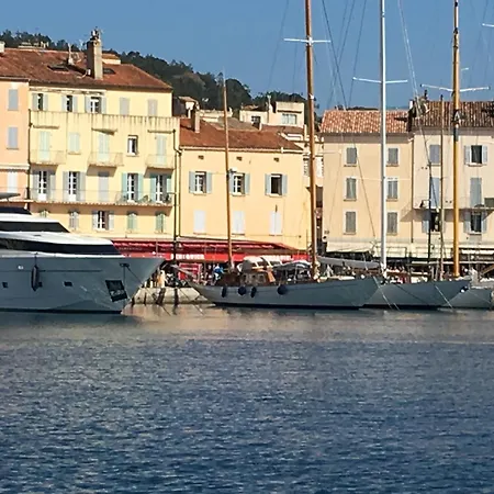 Oda ve Kahvaltı Cacharelle Vue Piscine