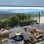 Bed and breakfast Villa CACHARELLE - Bed&Breakfast - Suite exclusive 60m2 Splendide vue Mer - Piscine privée
