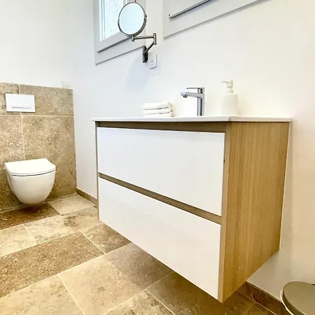 Cacharelle Vue Piscine