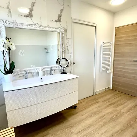 Cacharelle Vue Piscine فندق مبيت وإفطار كافالير سور مير