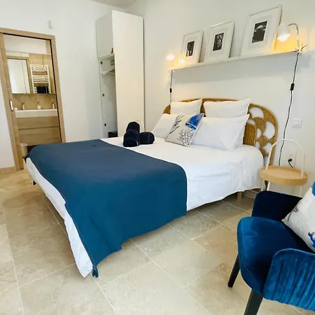Cacharelle Vue Piscine كافالير سور مير