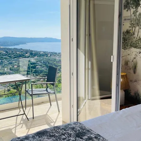 Villa Cacharelle - Splendide Vue Mer - Piscine Privee ベッド・アンド・ブレックファスト キャバレール・シュル・メール