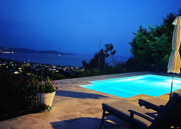 ベッド・アンド・ブレックファスト Villa Cacharelle - Splendide Vue Mer - Piscine Privee