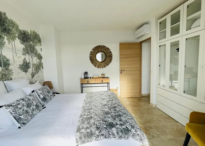 Villa Cacharelle - Splendide Vue Mer - Piscine Privee 4* كافالير سور مير