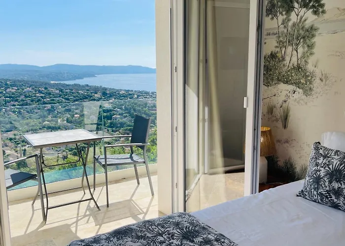 Villa Cacharelle - Splendide Vue Mer - Piscine Privee ベッド・アンド・ブレックファスト キャバレール・シュル・メール